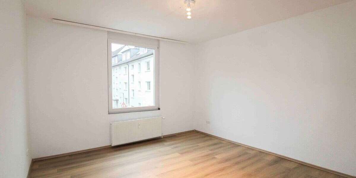 Etagenwohnung Essen Stadtbezirk VII - 4 Zimmer, 102 m&sup2;, 135.000&euro; | Angebot:25965554