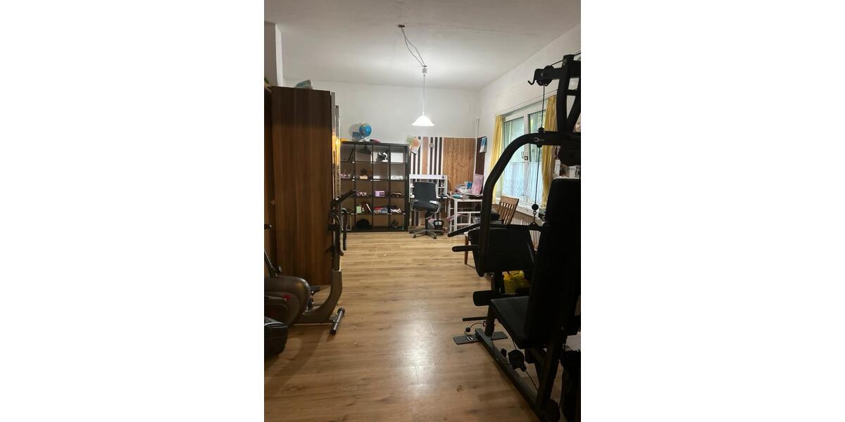 Erdgeschoßwohnung Duisburg Laar - 3 Zimmer, 93 m&sup2;, 500&euro; | Angebot:27571189