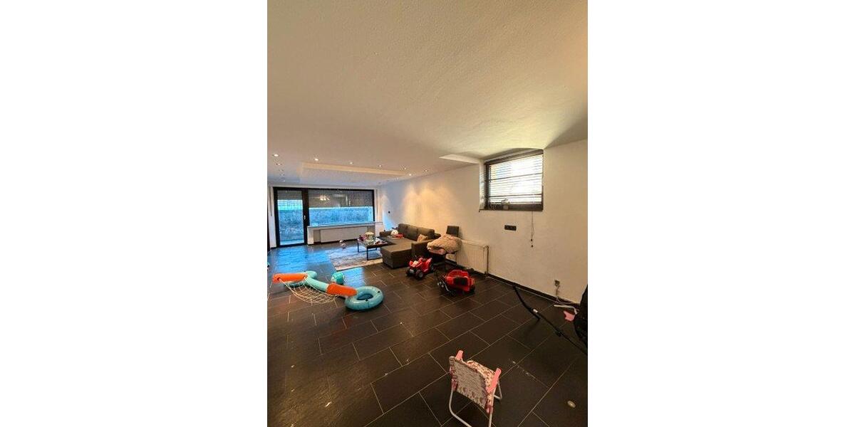 Etagenwohnung Moers Rheinkamp - 4 Zimmer, 120 m&sup2;, 1.300&euro; | Angebot:26424047