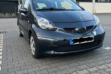 Toyota Aygo (X) 185.000 km 1.199 &euro; Solingen 42659