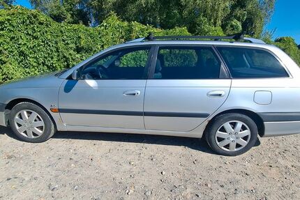 Toyota Avensis 238.000 km 1.750 &euro; Essen 45149
