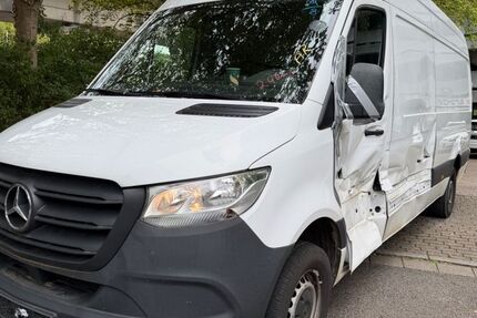 Mercedes-Benz Sprinter 83.943 km 14.200 &euro; Essen 45276