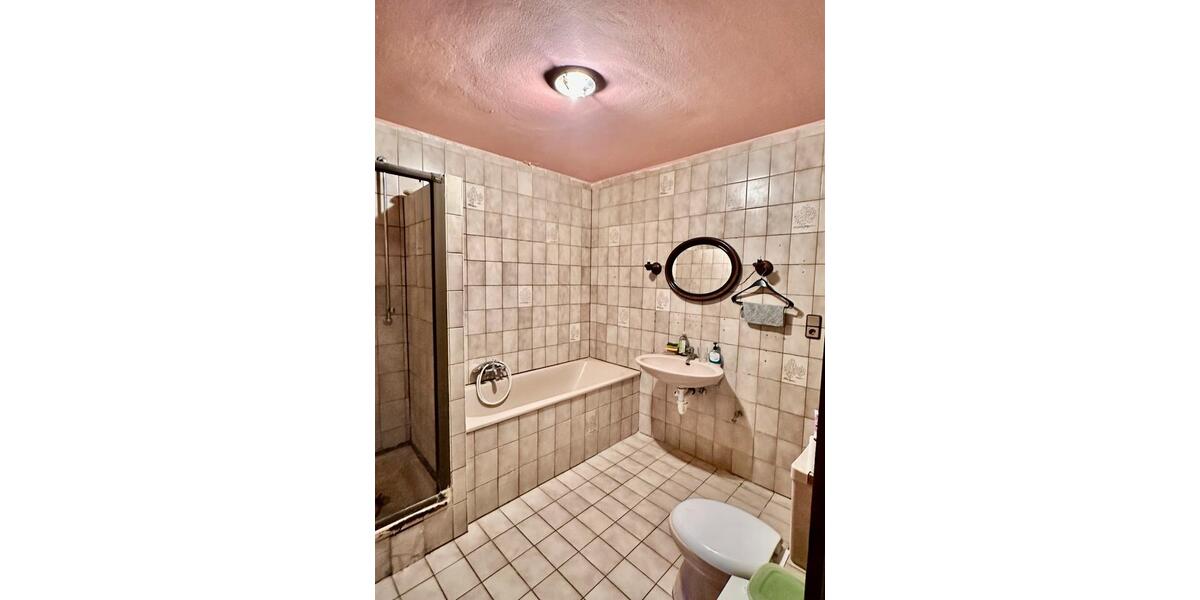 Etagenwohnung Düsseldorf Stadtbezirk 9 - 3 Zimmer, 85 m&sup2;, 190.000&euro; | Angebot:26588524