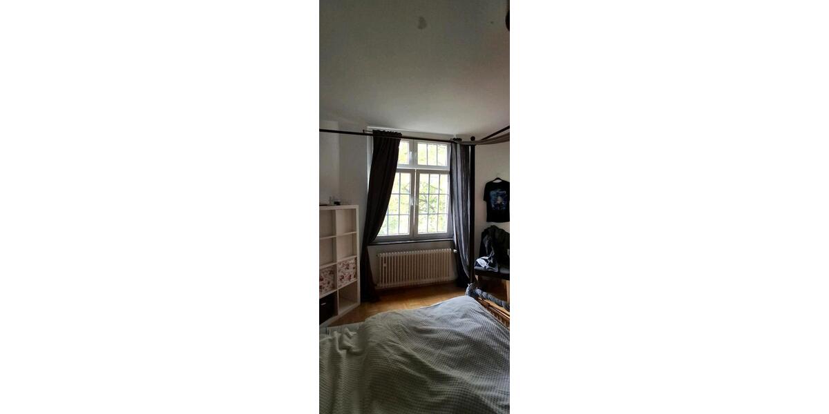 Etagenwohnung Essen Stadtbezirk V - 1 Zimmer, 95 m&sup2;, 930&euro; | Angebot:27545420