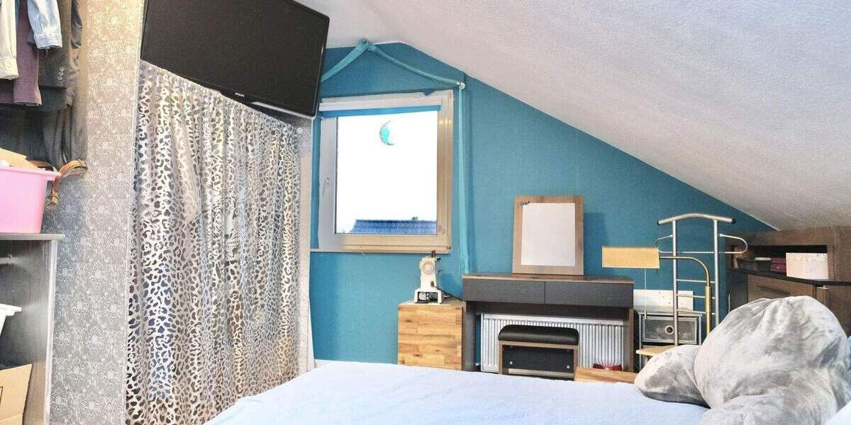 Etagenwohnung Neuss Rosellen - 4 Zimmer, 96 m&sup2;, 269.000&euro; | Angebot:25687337