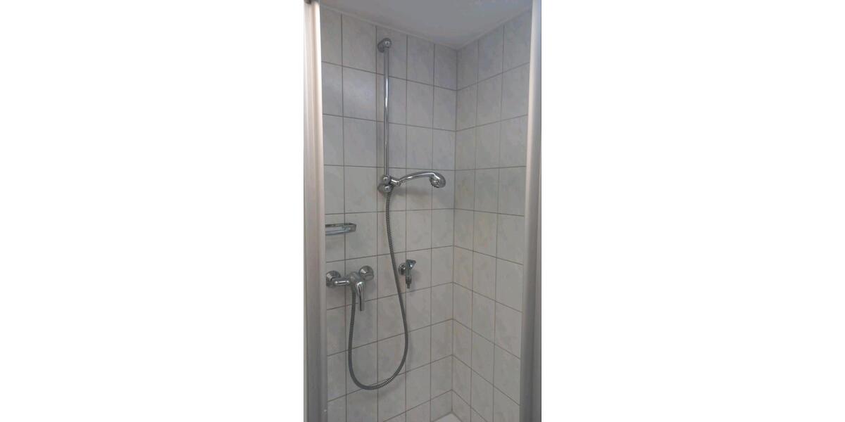 Dachgeschoßwohnung Solingen Höhscheid - 1 Zimmer, 36 m&sup2;, 400&euro; | Angebot:27543473