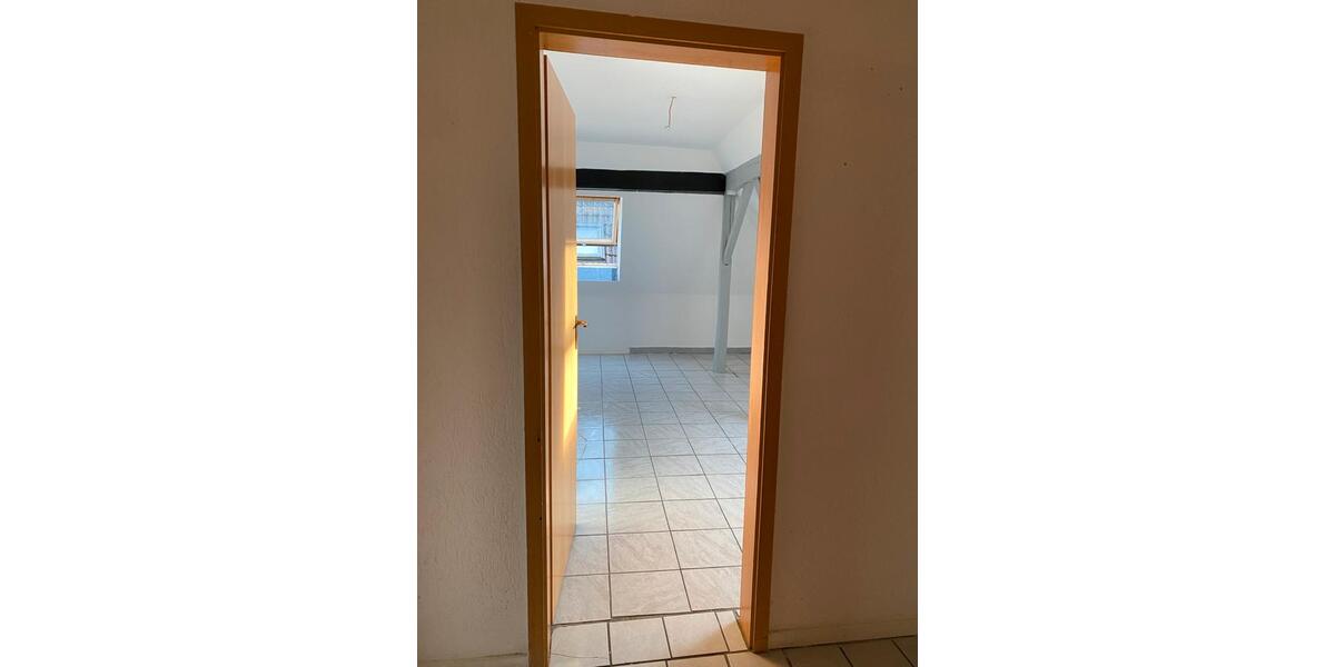 Dachgeschoßwohnung Duisburg Rheinhausen - 1 Zimmer, 45 m&sup2;, 590&euro; | Angebot:25875981