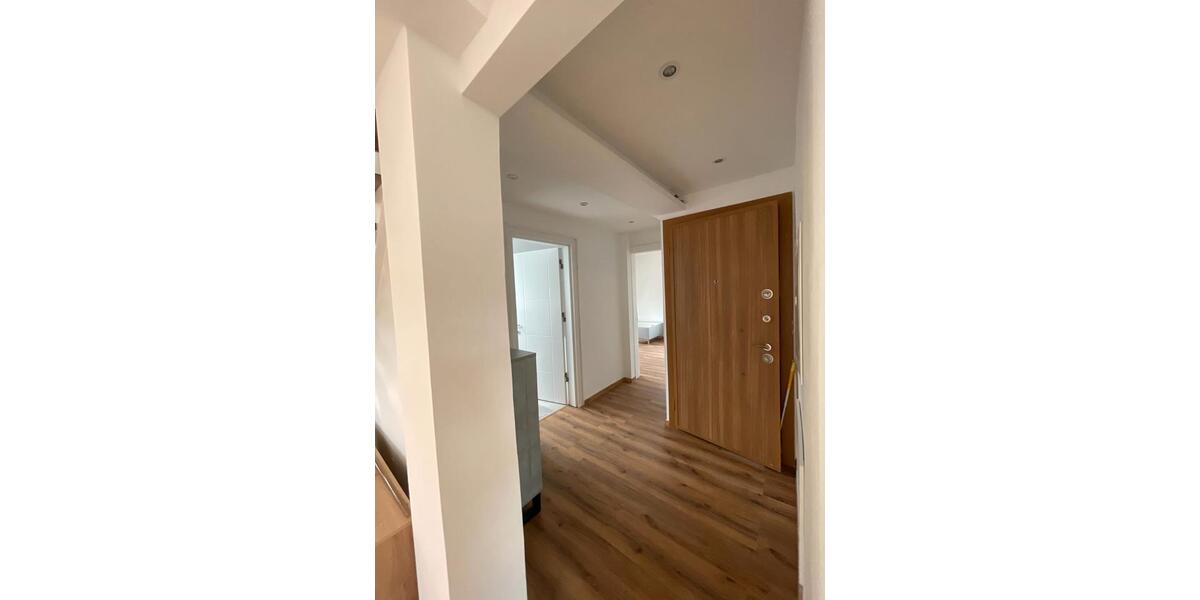 Maisonettenwohnung Düsseldorf Stadtbezirk 8 - 5 Zimmer, 99 m&sup2;, 2.700&euro; | Angebot:27539337