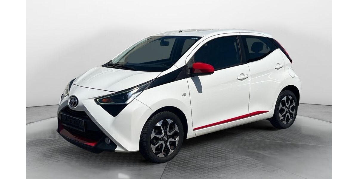 Toyota Aygo (X) 91.354 km 7.700 &euro; Dormagen 41540