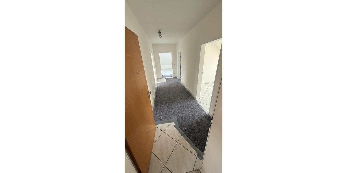 Dachgeschoßwohnung Mülheim an der Ruhr - 3 Zimmer, 78 m&sup2;, 900&euro; | Angebot:27539317