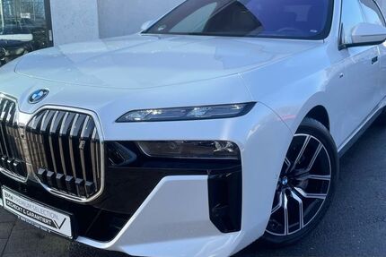 BMW i7 13.533 km 104.000 &euro; Essen 45134