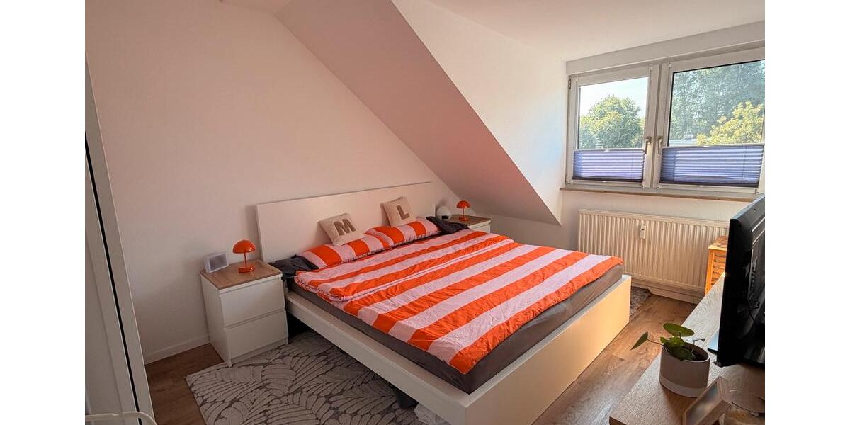 Dachgeschoßwohnung Duisburg Huckingen - 3 Zimmer, 70 m&sup2;, 230.000&euro; | Angebot:27213800
