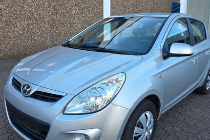Hyundai i20 96.000 km 3.700 &euro; Moers 47441