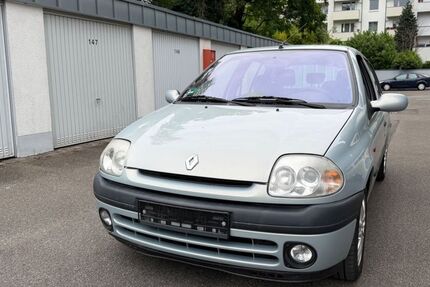 Renault Clio 198.000 km 1.200 &euro; Düsseldorf 40211
