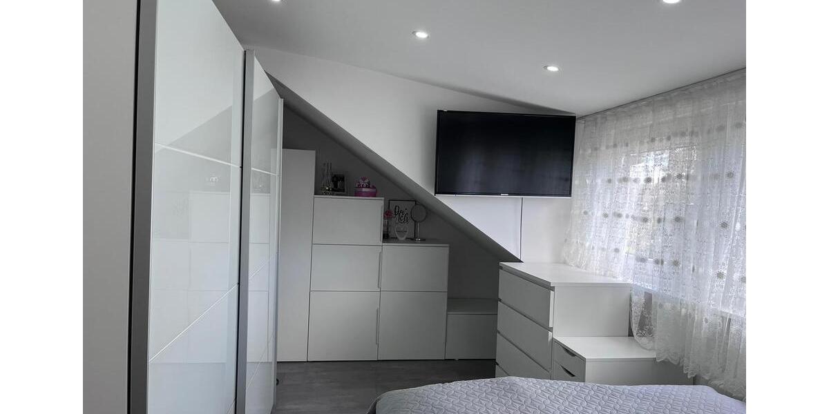 Dachgeschoßwohnung Remscheid Reinshagen - 3.5 Zimmer, 65 m&sup2;, 120.000&euro; | Angebot:27213812