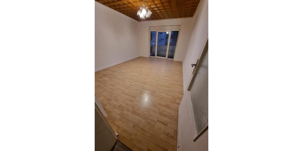 Etagenwohnung Duisburg Duisburg-Mitte - 3 Zimmer, 75 m&sup2;, 676&euro; | Angebot:25960171