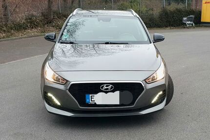 Hyundai i30 83.000 km 12.000 &euro; Essen 45143