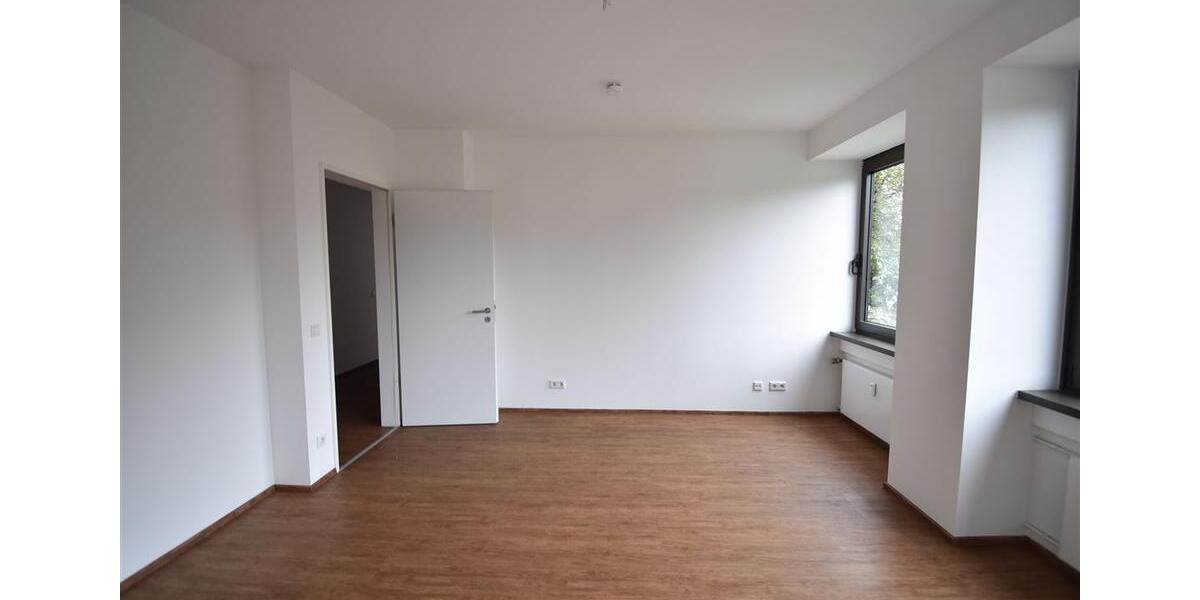 Etagenwohnung Düsseldorf Stadtbezirk 2 - 3 Zimmer, 106 m&sup2;, 1.700&euro; | Angebot:23373800