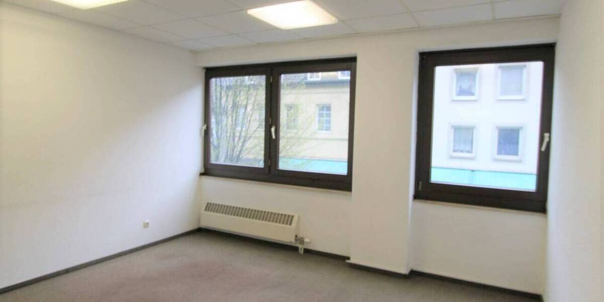 Gewerbeobjekt Krefeld Stadtmitte - 9 Zimmer, 214 m&sup2;, 1.200&euro; | Angebot:25684498
