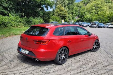 Seat Leon 71.000 km 21.952 &euro; Solingen 42659