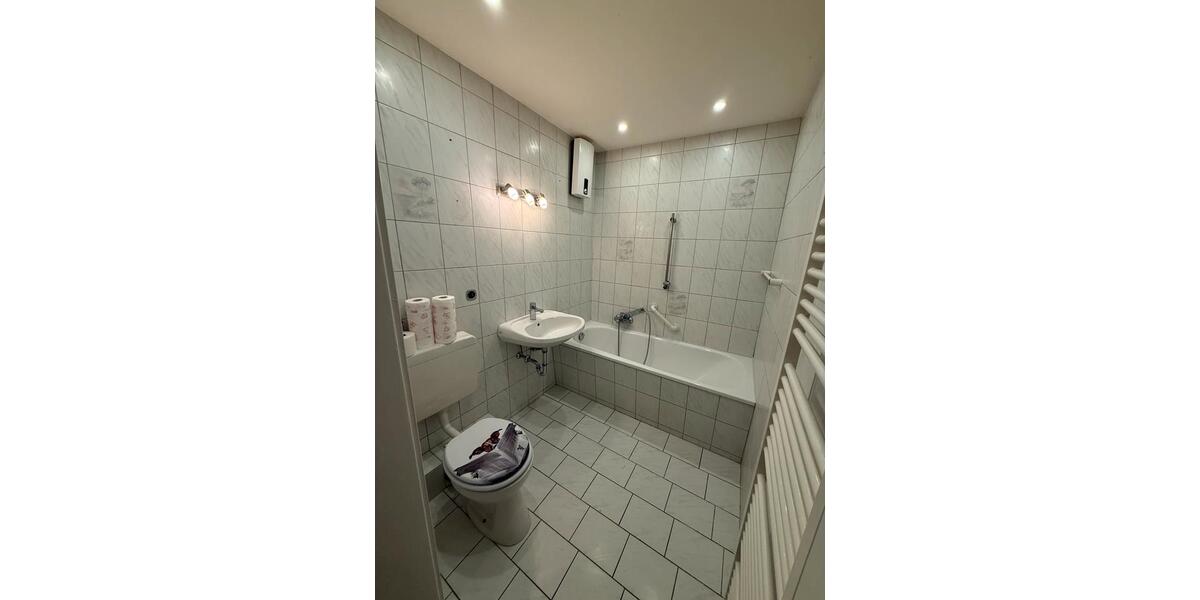 Etagenwohnung Solingen Central - 1 Zimmer, 63 m&sup2;, 890&euro; | Angebot:25612886