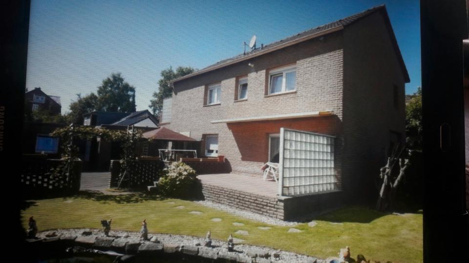 Einfamilienhaus Solingen Wald - 6.5 Zimmer, 156 m&sup2;, 560.000&euro; | Angebot:26603977
