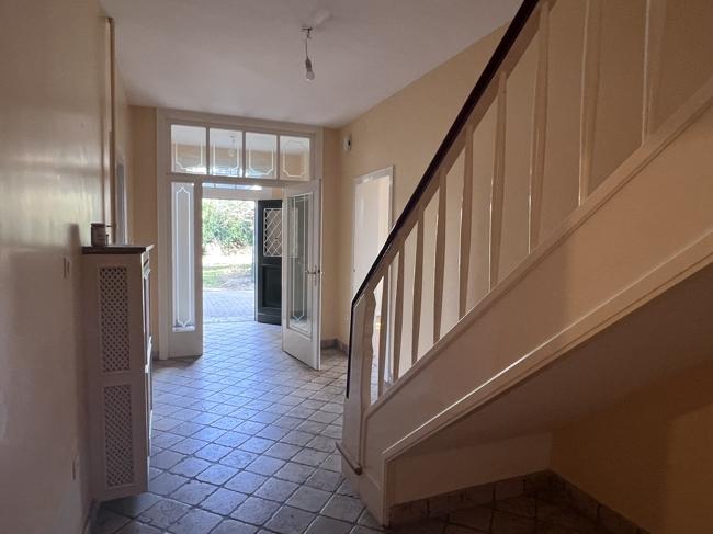 Etagenwohnung Duisburg Rheinhausen - 4 Zimmer, 190 m&sup2;, 1.800&euro; | Angebot:25378981