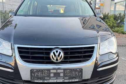 VW Touran 217.000 km 2.999 &euro; Oberhausen 46047