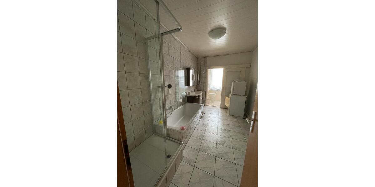 Etagenwohnung Wuppertal Gemarkung Langerfeld - 2 Zimmer, 75 m&sup2;, 600&euro; | Angebot:25972392