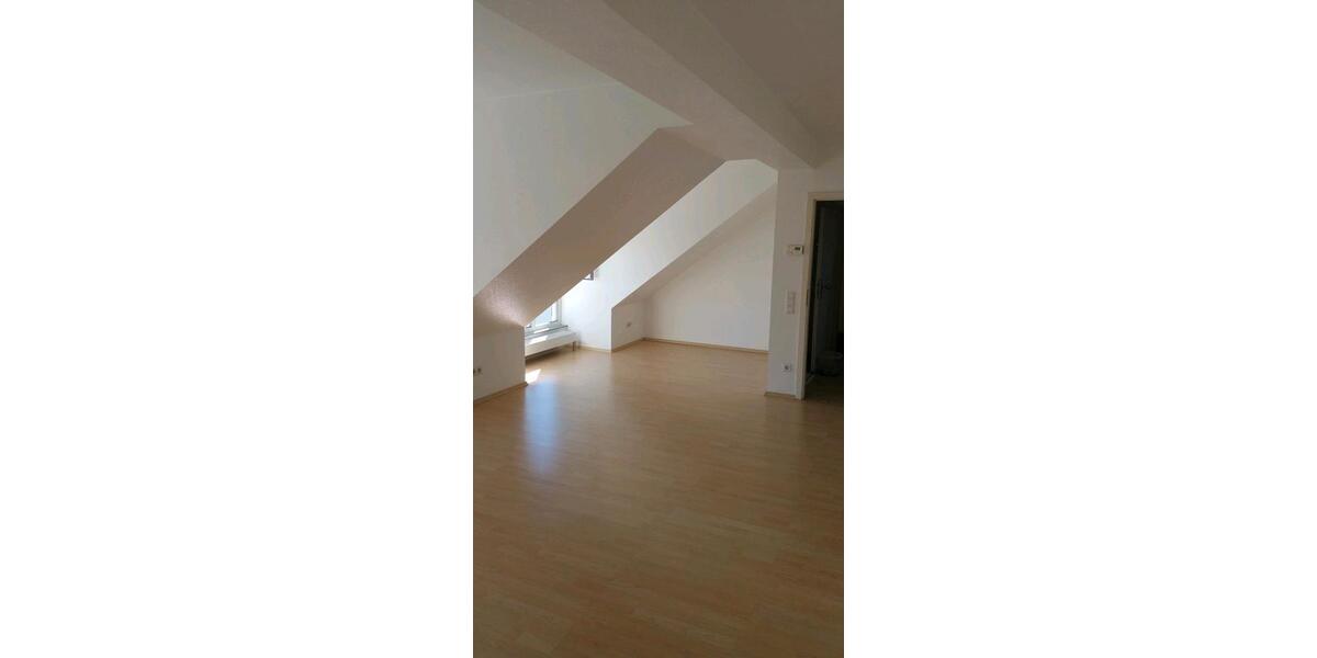 Dachgeschoßwohnung Velbert - 2 Zimmer, 78 m&sup2;, 818&euro; | Angebot:27544552