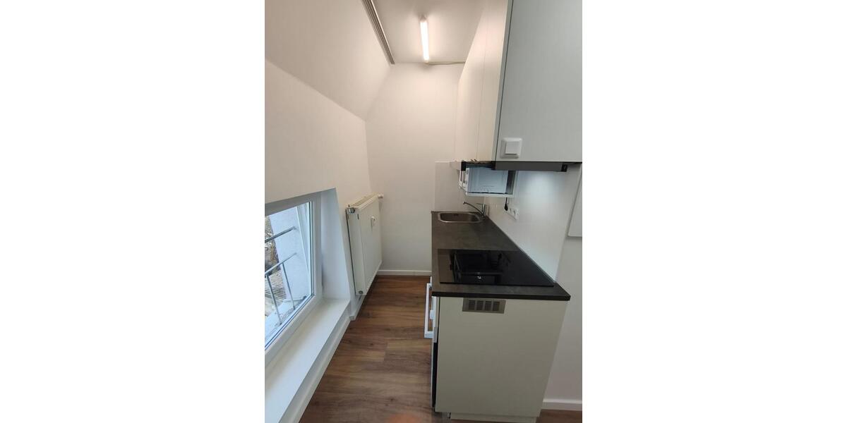 Dachgeschoßwohnung Essen Huttrop - 1 Zimmer, 19 m&sup2;, 520&euro; | Angebot:27557493