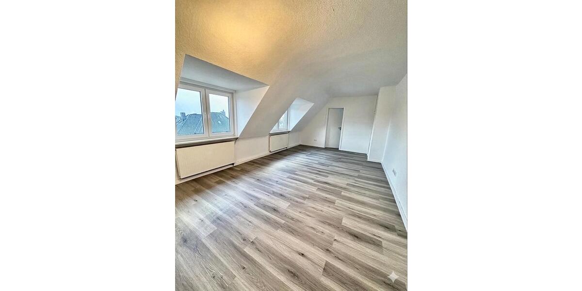 Dachgeschoßwohnung Hilden Kalstert - 3.5 Zimmer, 90 m&sup2;, 949&euro; | Angebot:25960286