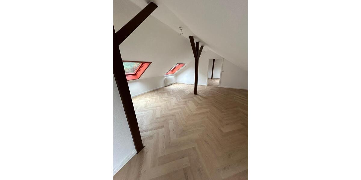 Etagenwohnung Wuppertal Arrenberg - 3 Zimmer, 95 m&sup2;, 1.000&euro; | Angebot:25216814