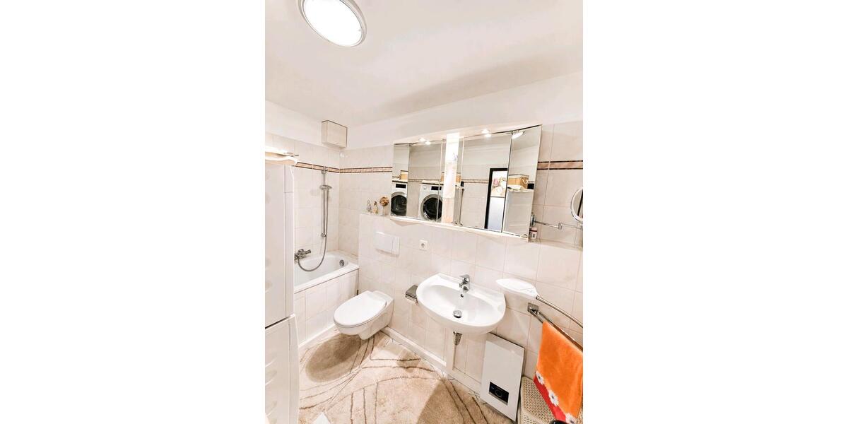 Etagenwohnung Solingen Mitte - 3 Zimmer, 83 m&sup2;, 243.000&euro; | Angebot:27067666