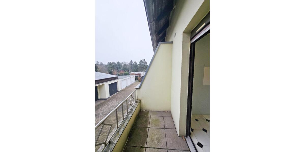 Etagenwohnung Duisburg Hamborn - 2.5 Zimmer, 96 m&sup2;, 780&euro; | Angebot:25918597