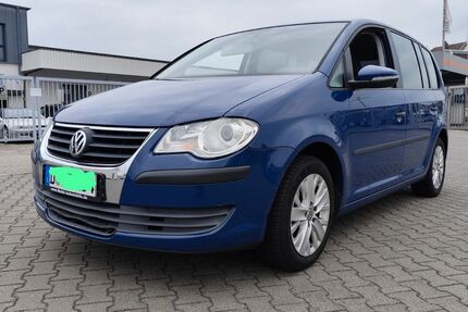 VW Touran 131.651 km 4.450 &euro; Düsseldorf 40627