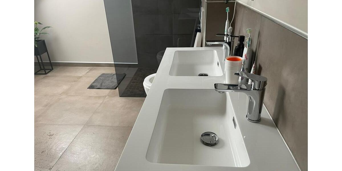 Reihenhaus Solingen Mitte - 5 Zimmer, 145 m&sup2;, 2.050&euro; | Angebot:26409448