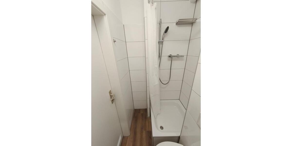 Dachgeschoßwohnung Essen Huttrop - 1 Zimmer, 19 m&sup2;, 520&euro; | Angebot:27557493