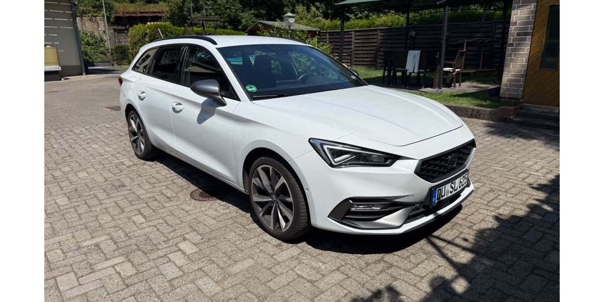 Seat Leon 84.700 km 17.999 &euro; Duisburg 47167