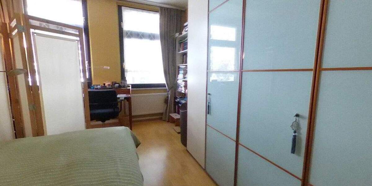 Etagenwohnung Essen Huttrop - 3 Zimmer, 87 m&sup2;, 250.000&euro; | Angebot:25687107