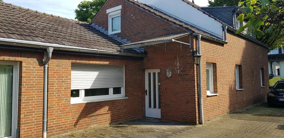 Einfamilienhaus Meerbusch Necklenbroich - 7 Zimmer, 111 m&sup2;, 700.000&euro; | Angebot:19611852