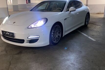 Porsche Panamera 90.000 km 24.999 &euro; Krefeld 47798