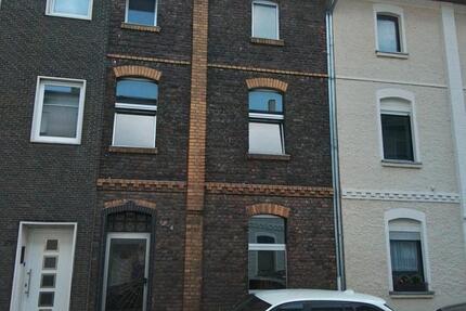 Haus Neuss - 5 Zimmer, 141 m&sup2;, 275.000&euro; | Angebot:27198094