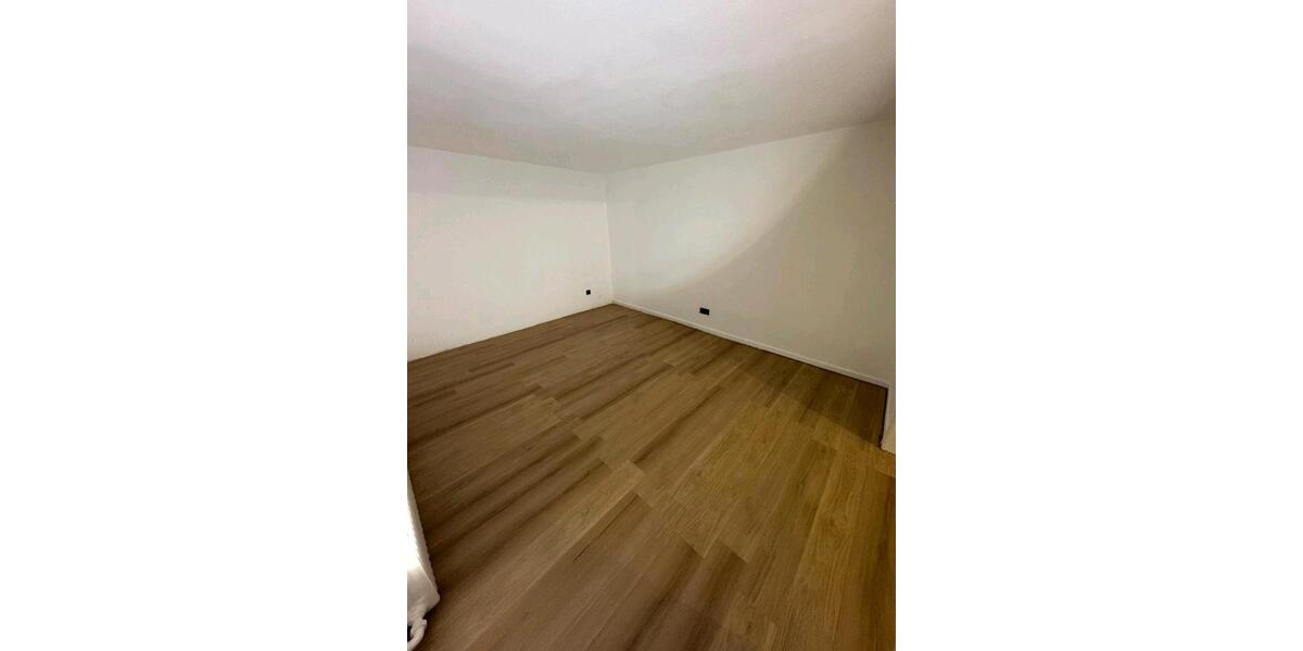 Etagenwohnung Remscheid - 3 Zimmer, 69 m&sup2;, 600&euro; | Angebot:26470930