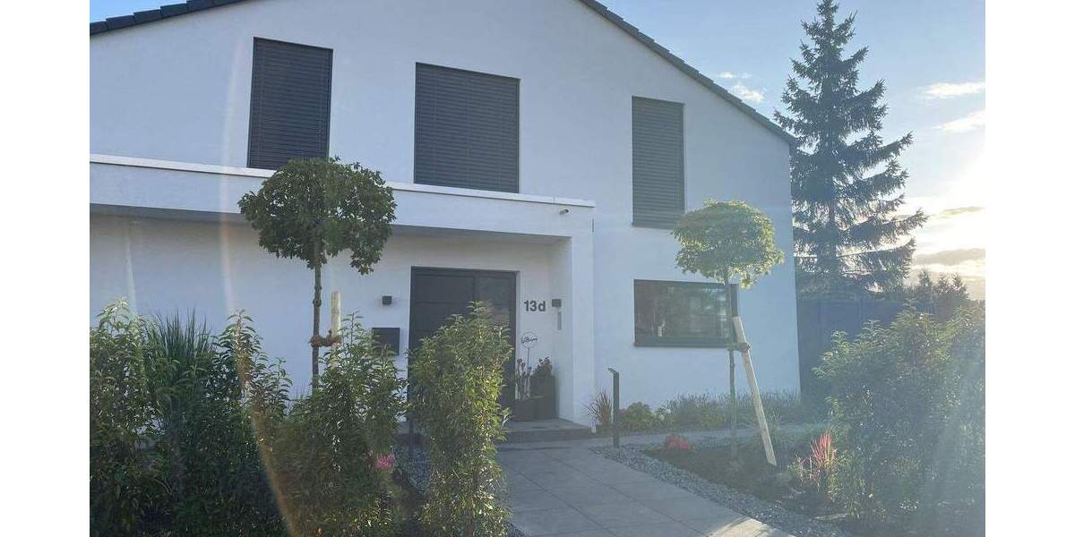 Einfamilienhaus Duisburg Baerl - 6 Zimmer, 199 m&sup2;, 1.250.000&euro; | Angebot:25782137