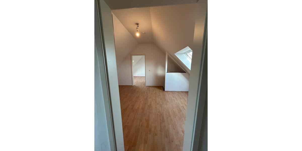 Etagenwohnung Mülheim an der Ruhr Heißen - 3 Zimmer, 90 m&sup2;, 799&euro; | Angebot:26415616