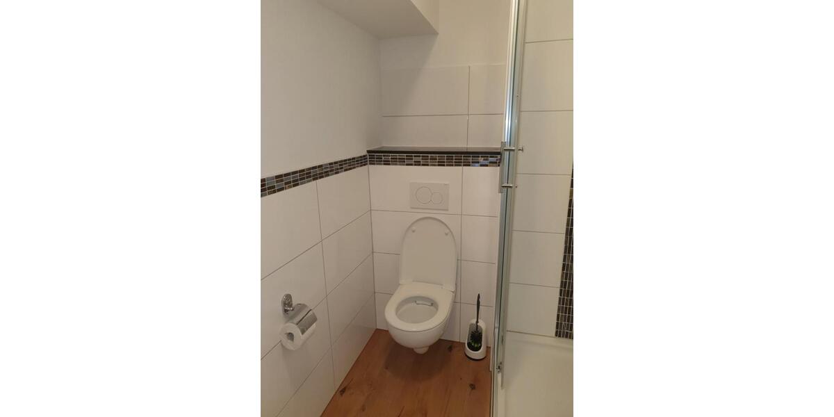 Dachgeschoßwohnung Krefeld - 1 Zimmer, 65 m&sup2;, 900&euro; | Angebot:27535152