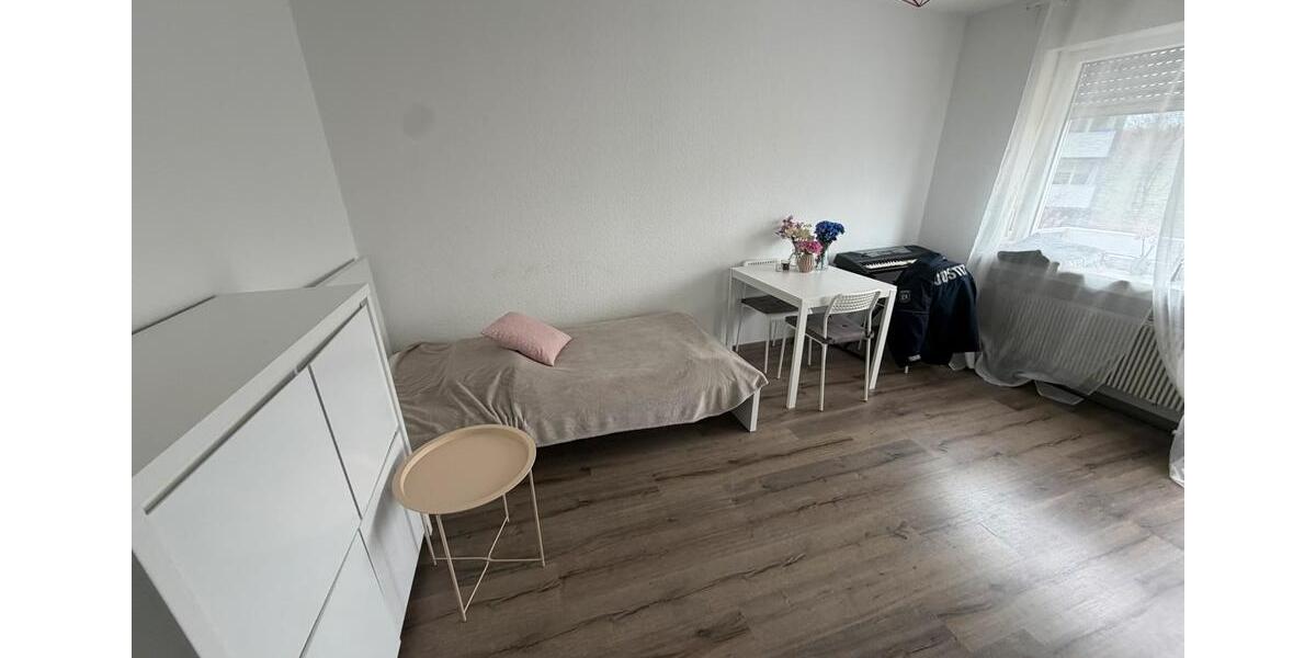 Etagenwohnung Remscheid Lüttringhausen - 1 Zimmer, 33 m&sup2;, 470&euro; | Angebot:25978290