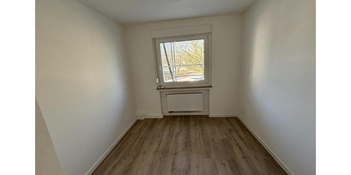 Etagenwohnung Moers Rheinkamp - 2.5 Zimmer, 68 m&sup2;, 561&euro; | Angebot:25423594