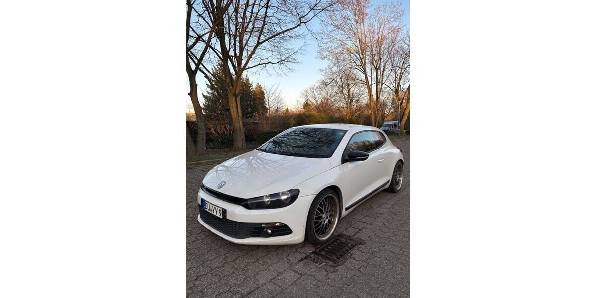VW Scirocco 178.000 km 4.799 &euro; Duisburg 47198